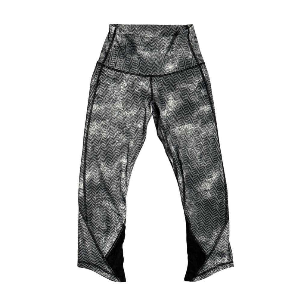 Lululemon Black Herringbone Crop Mesh Leggings
Size‎ 4